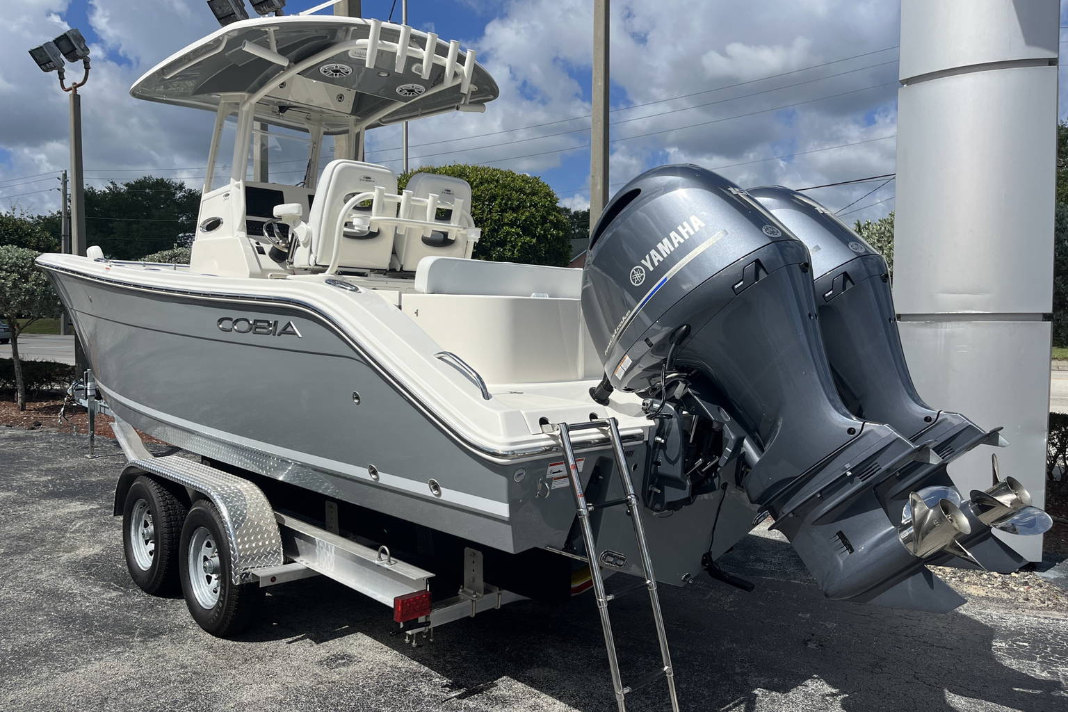 New 2023 Cobia 262 CC #C044 image 3