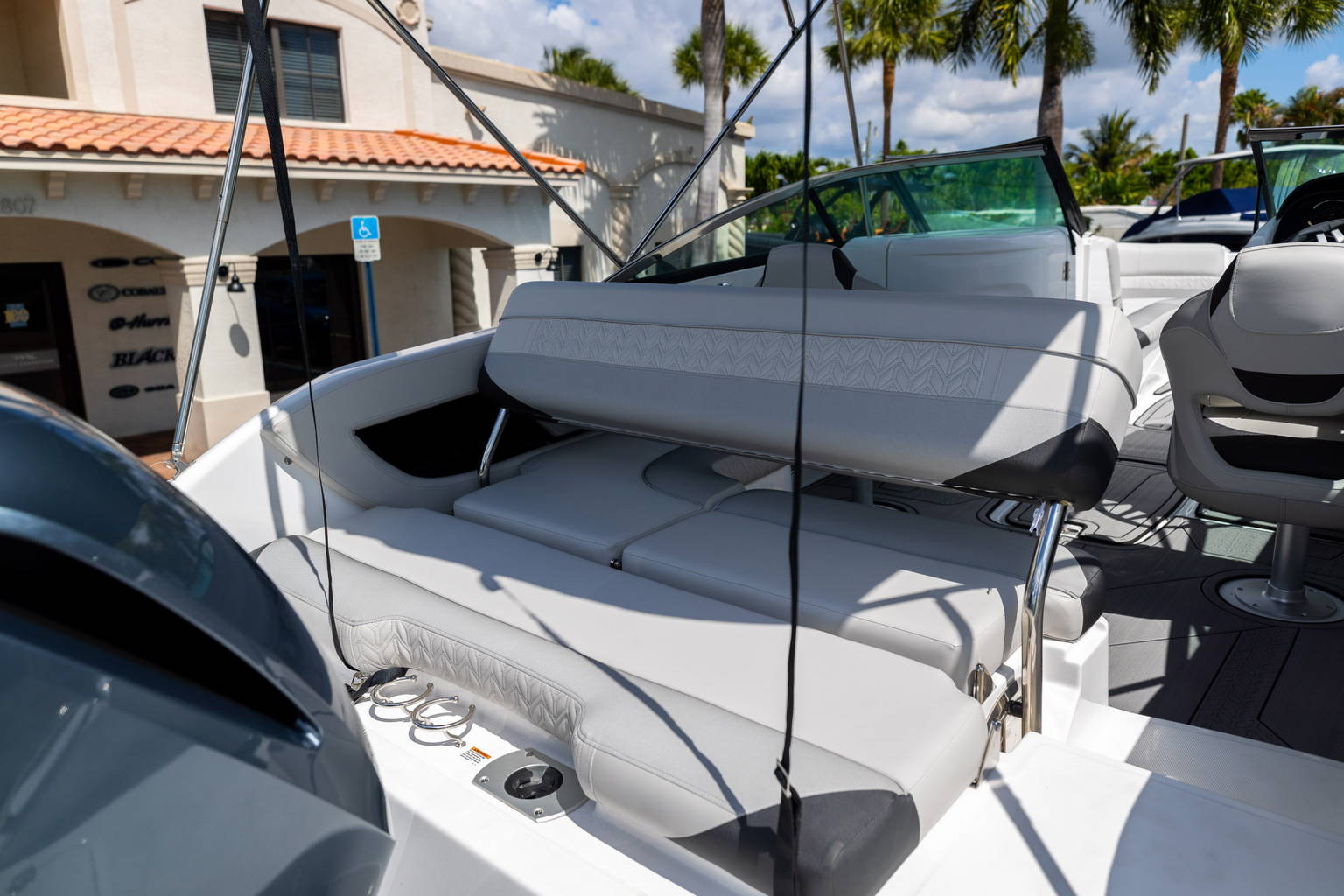 New 2023 Hurricane SunDeck 2410 OB #1622 image 9