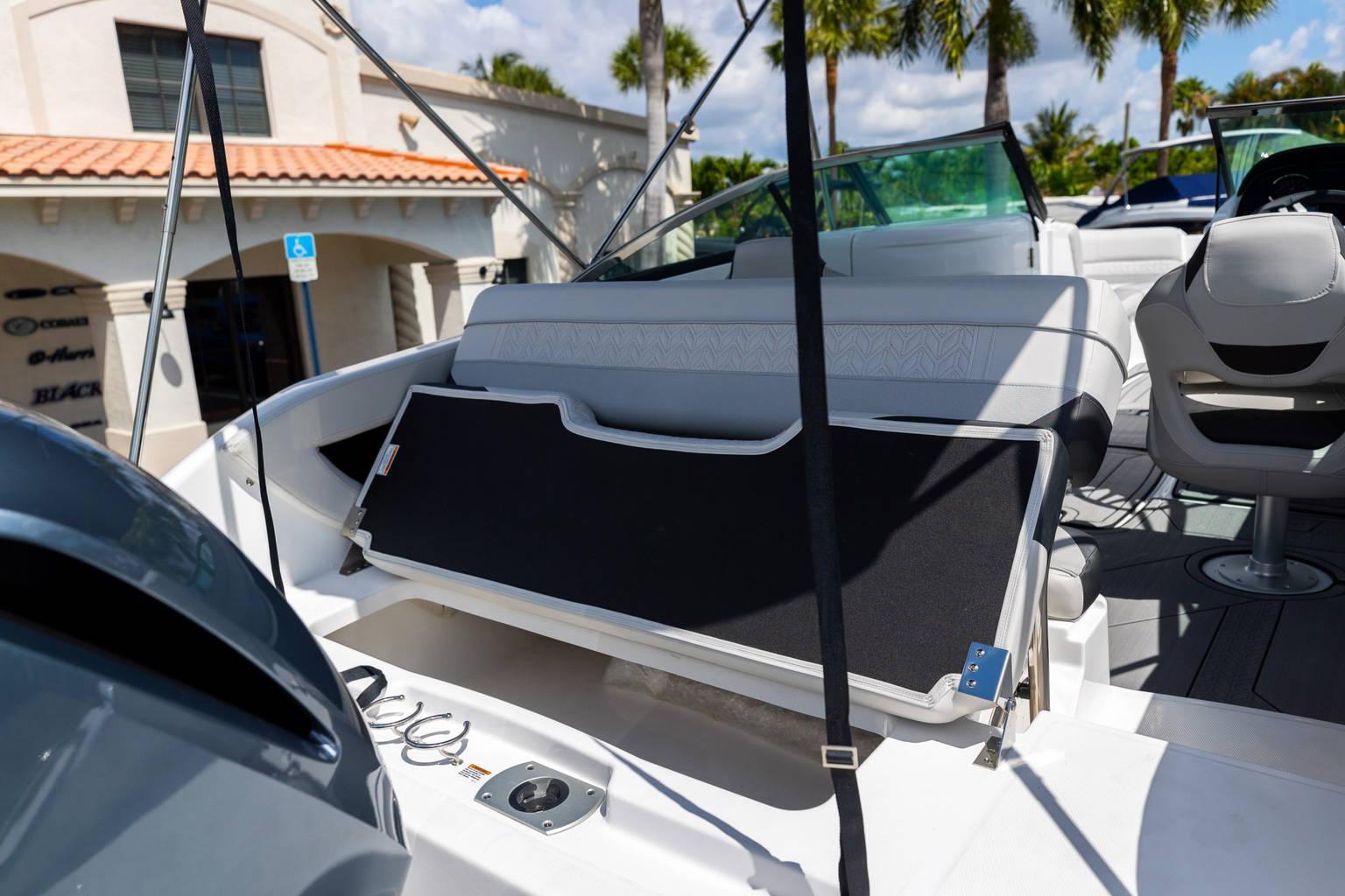 New 2023 Hurricane SunDeck 2410 OB #1622 image 10