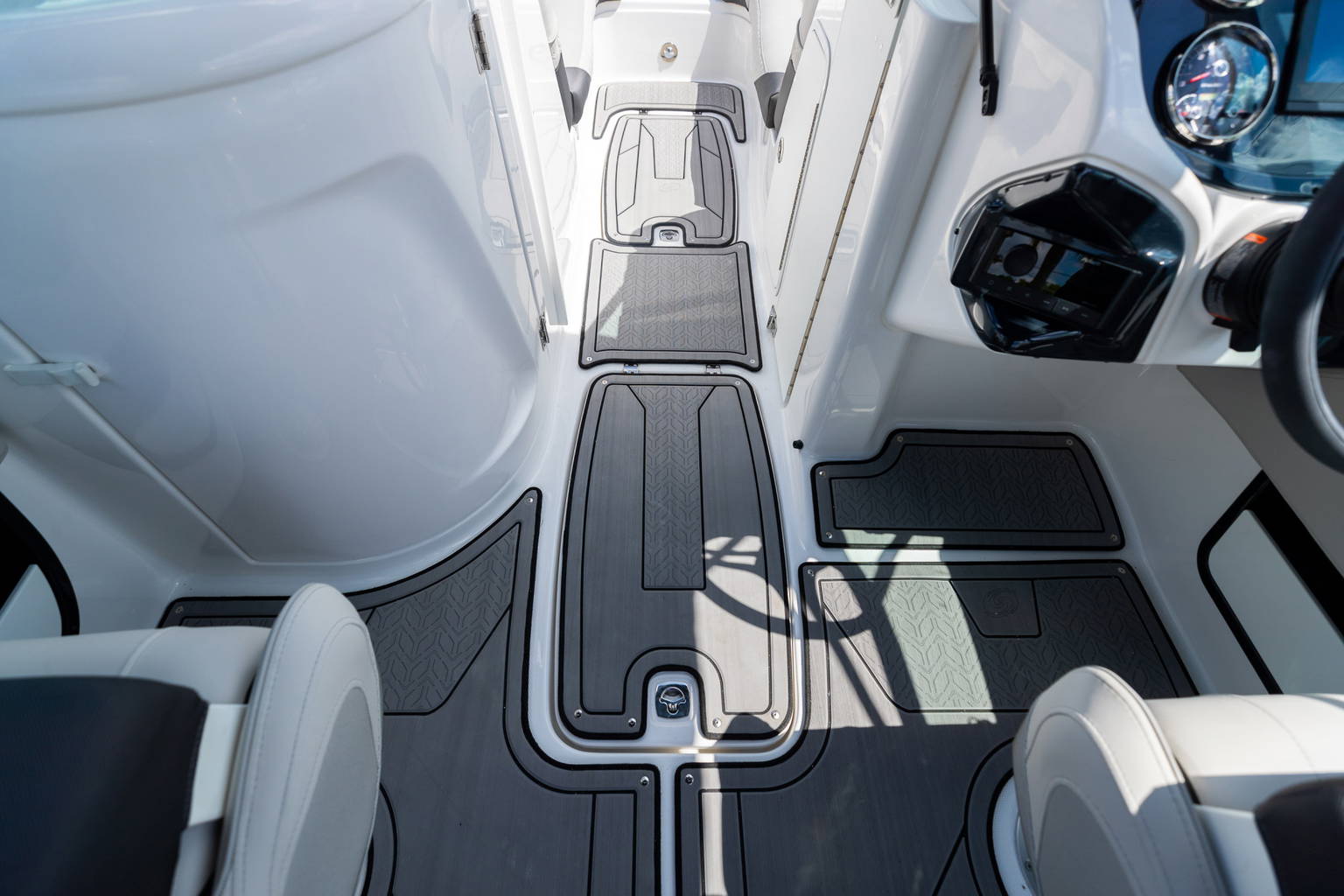 New 2023 Hurricane SunDeck 2410 OB #1622 image 22