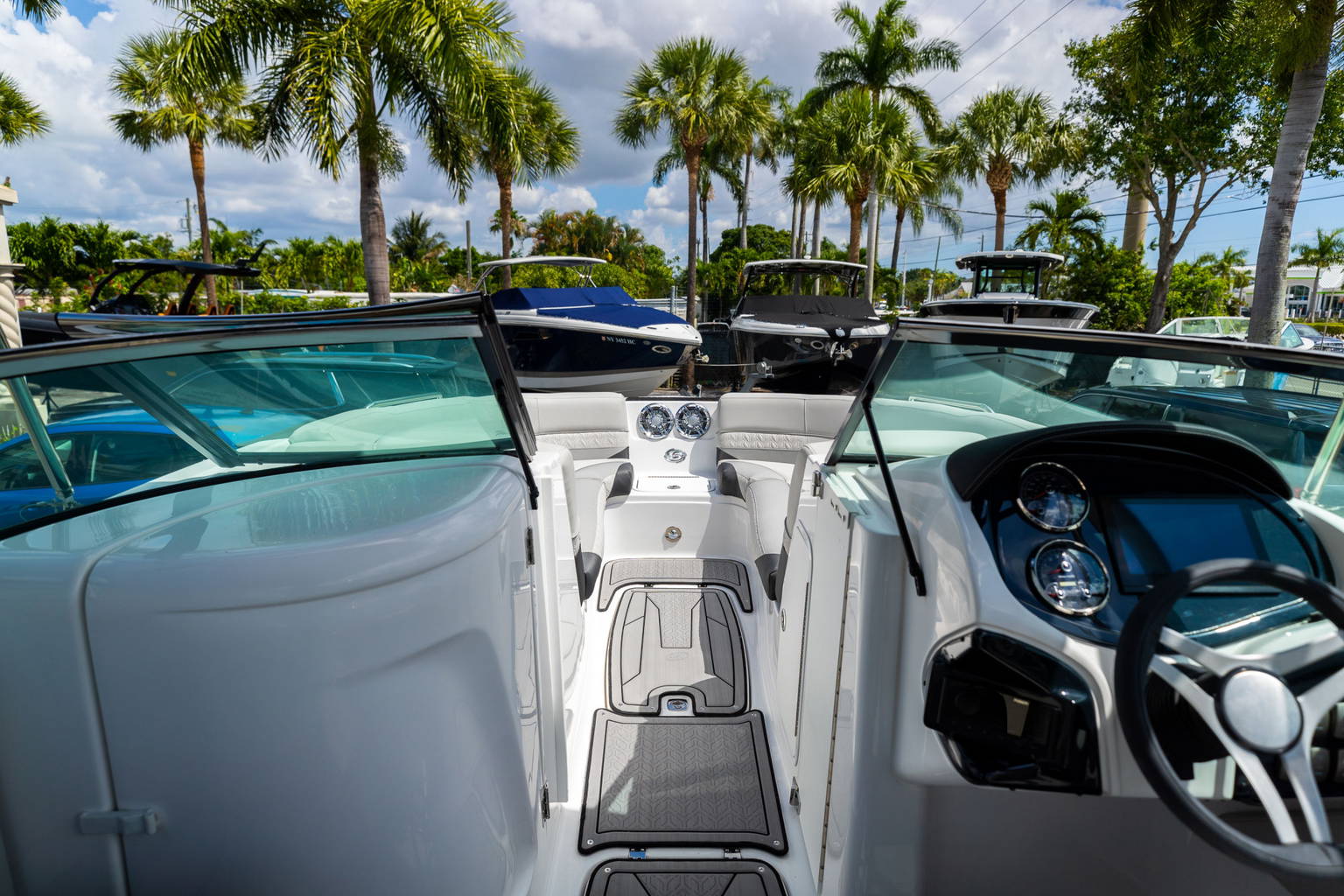 New 2023 Hurricane SunDeck 2410 OB #1622 image 29