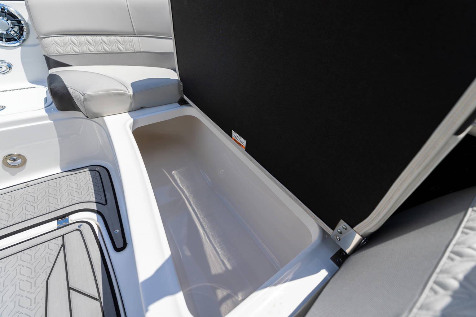 New 2023 Hurricane SunDeck 2410 OB #1622 image 35