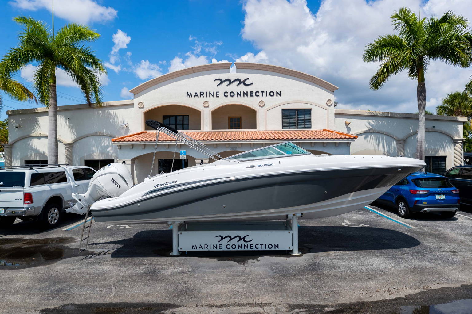 New 2023 Hurricane SunDeck 2690 OB #2041 image 2