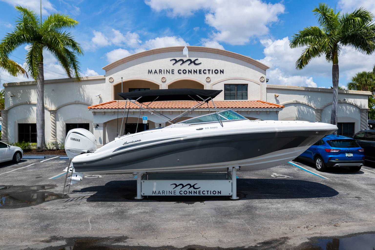 New 2023 Hurricane SunDeck 2690 OB #2041 image 1