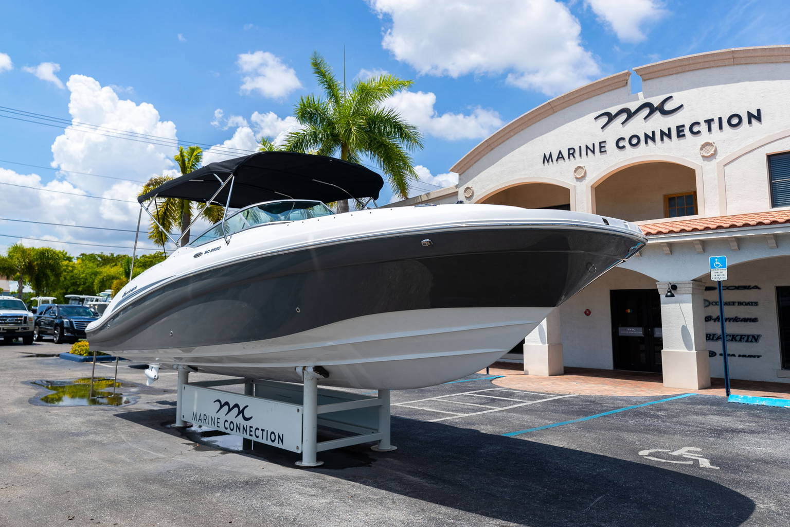New 2023 Hurricane SunDeck 2690 OB #2041 image 3