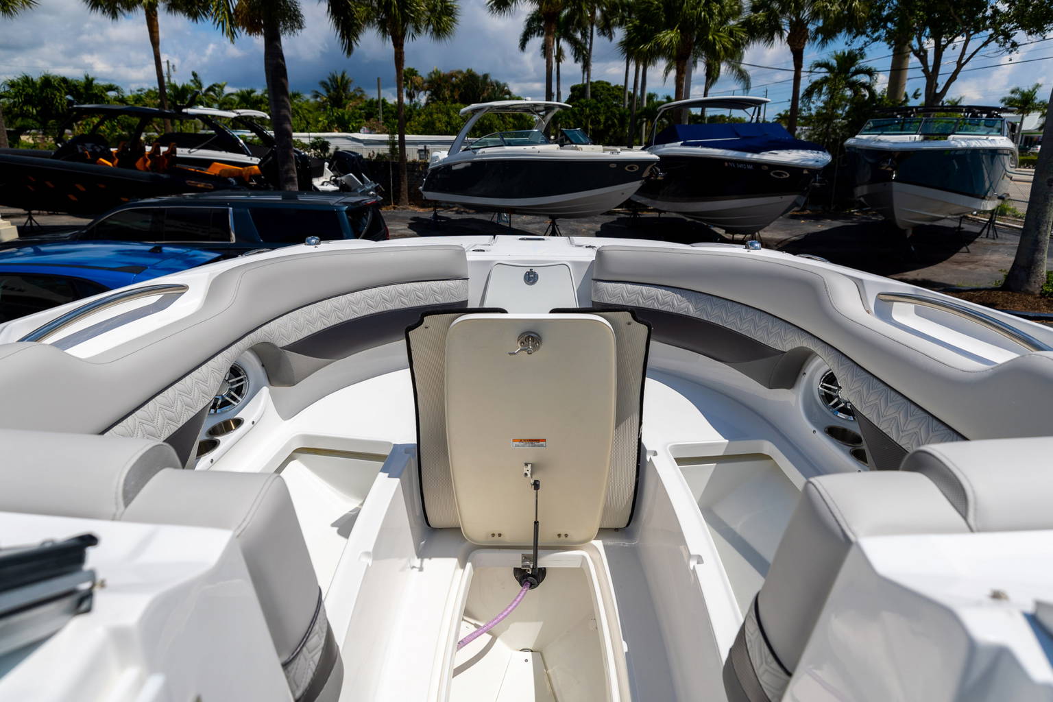New 2023 Hurricane SunDeck 2690 OB #2041 image 36