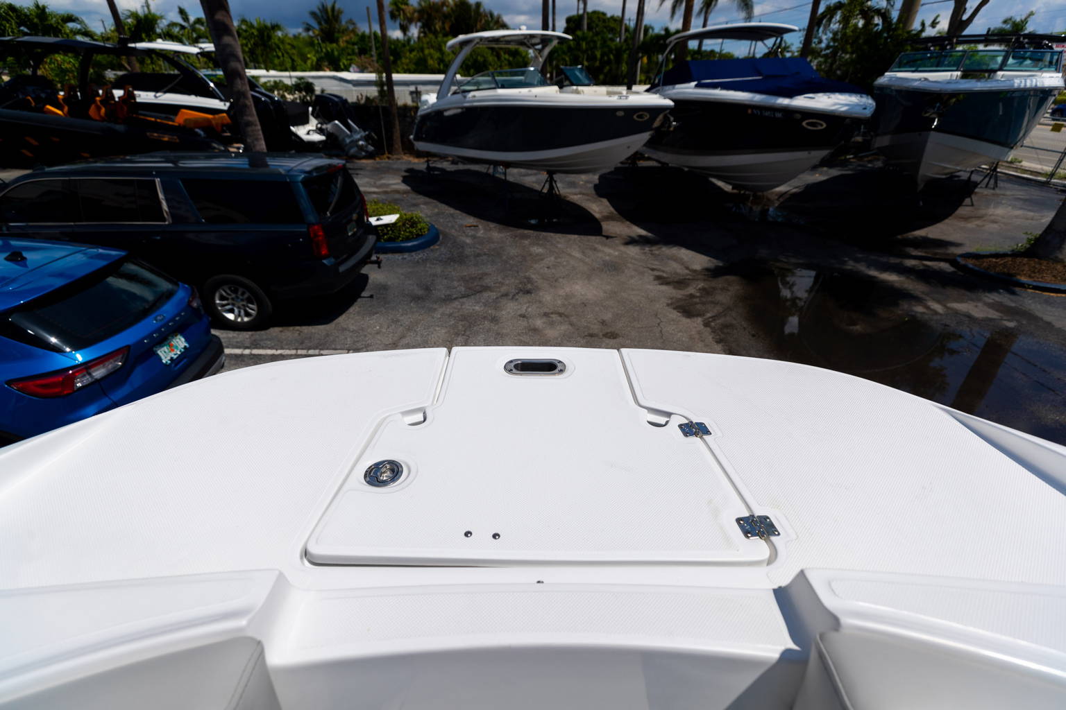 New 2023 Hurricane SunDeck 2690 OB #2041 image 38