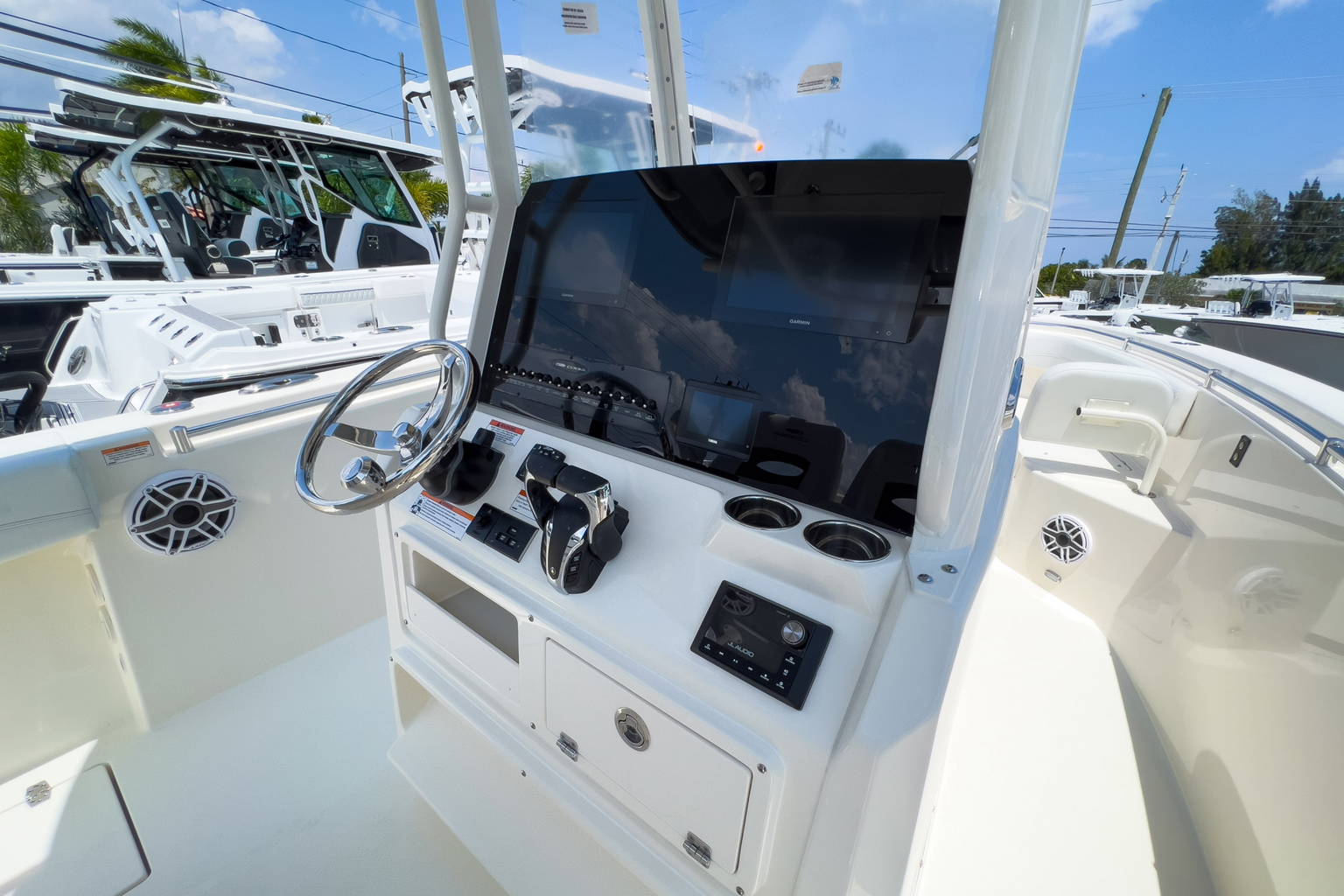 New 2023 Cobia 280 CC #D075 image 4