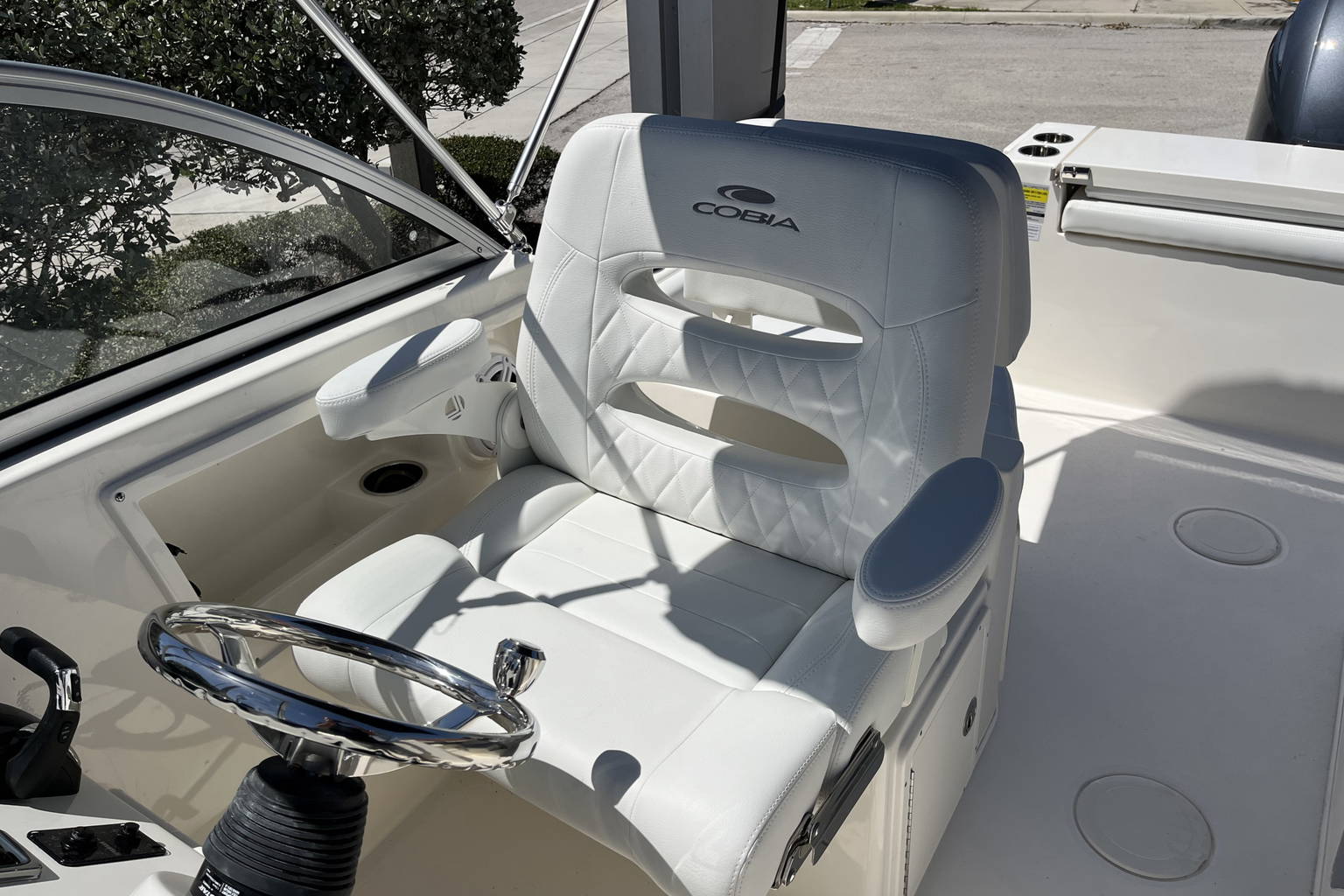 New 2023 Cobia 220 DC #G030 image 13