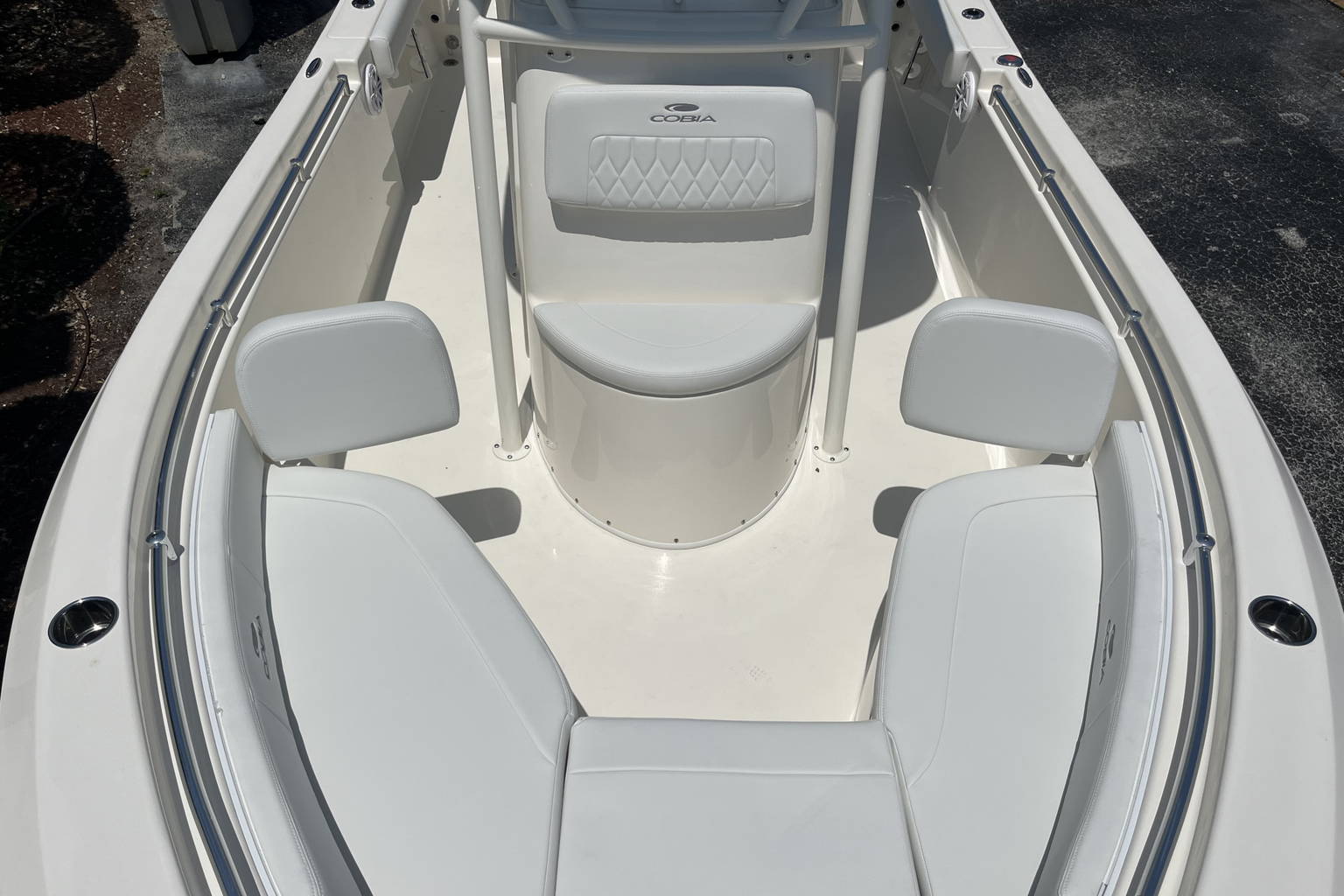 New 2023 Cobia 220 CC #X096 image 16