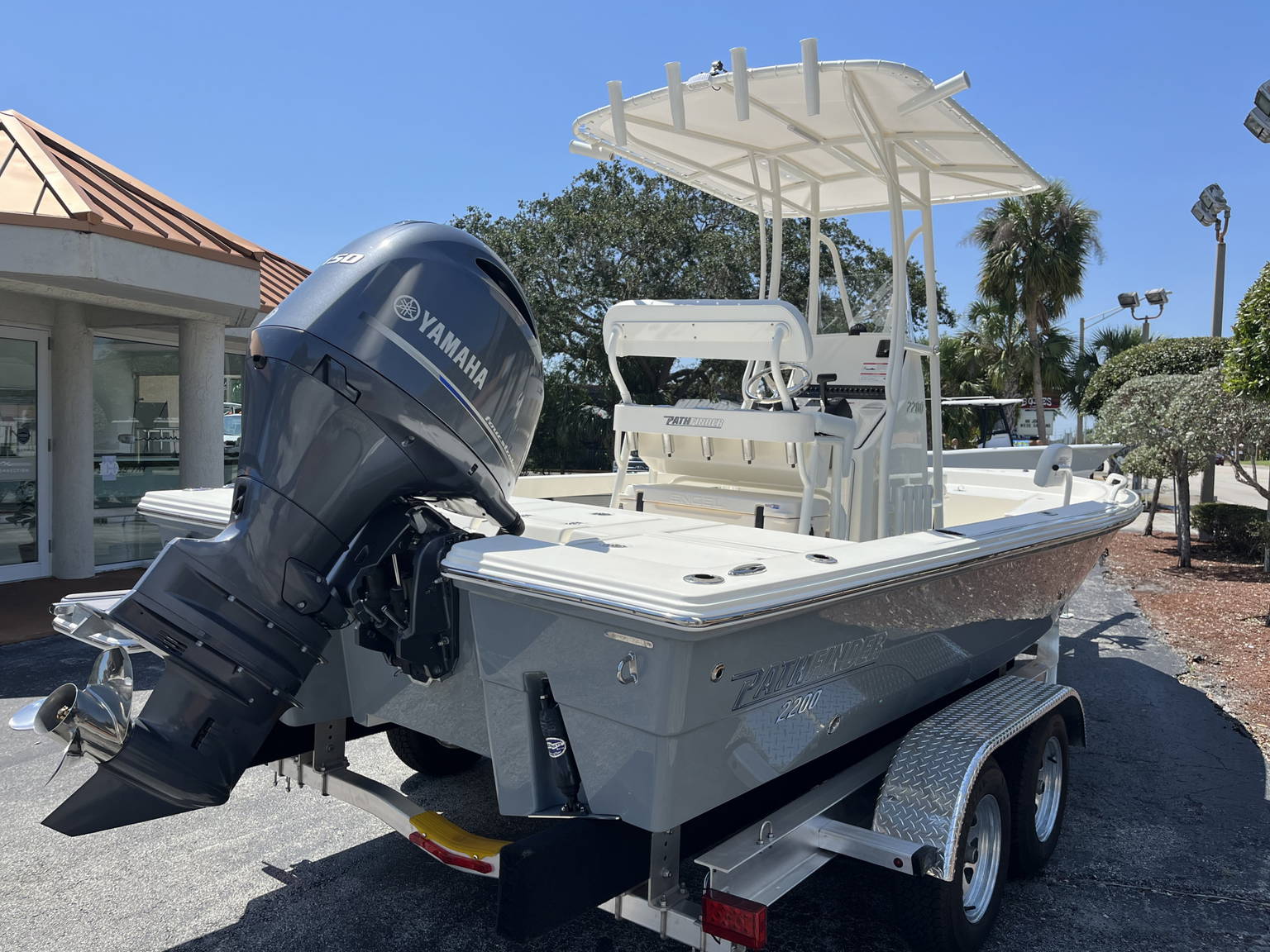 Alternative image of Pathfinder 2200 TRS in Vero Beach, FL