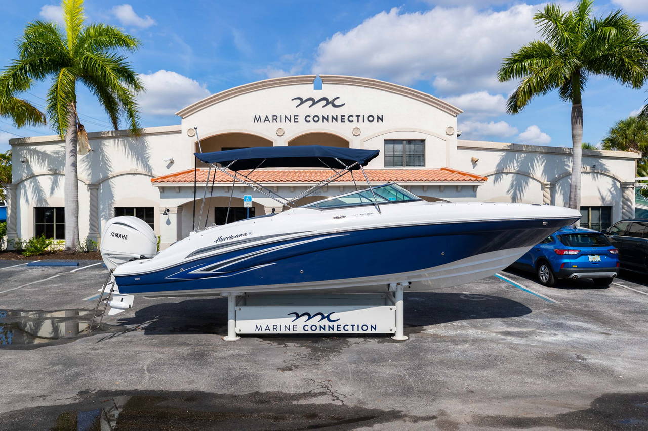 Main image of Hurricane SunDeck 2690 OB in Florida Keys, FL