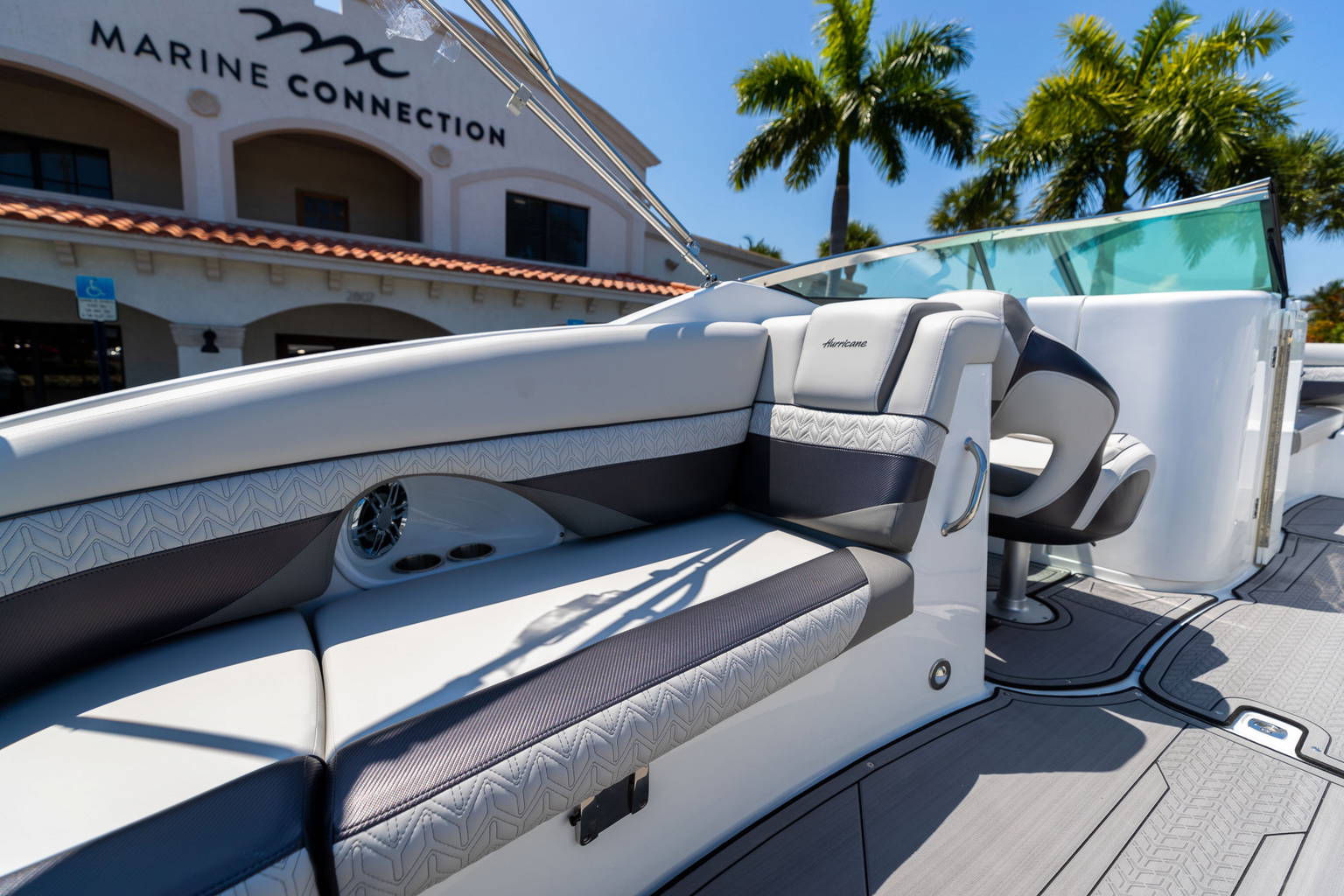 New 2023 Hurricane SunDeck 2690 OB #2446 image 13