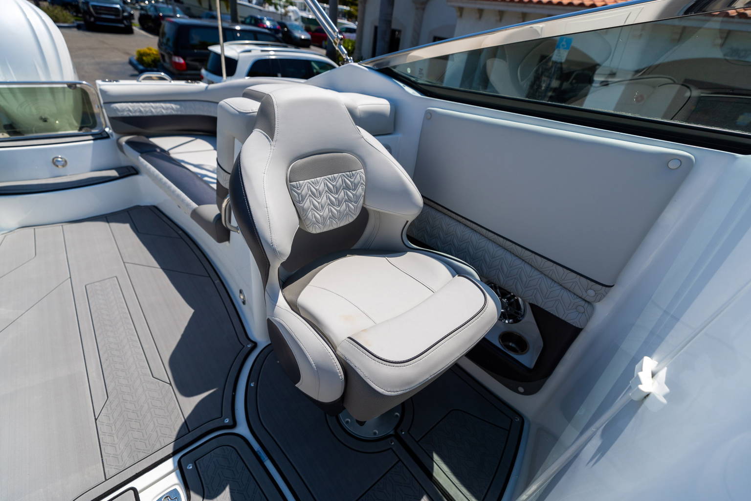 New 2023 Hurricane SunDeck 2690 OB #2446 image 26