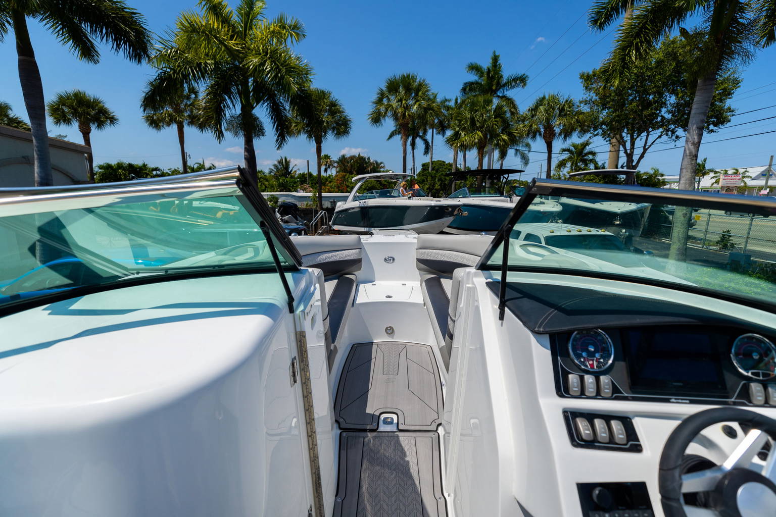 New 2023 Hurricane SunDeck 2690 OB #2446 image 28
