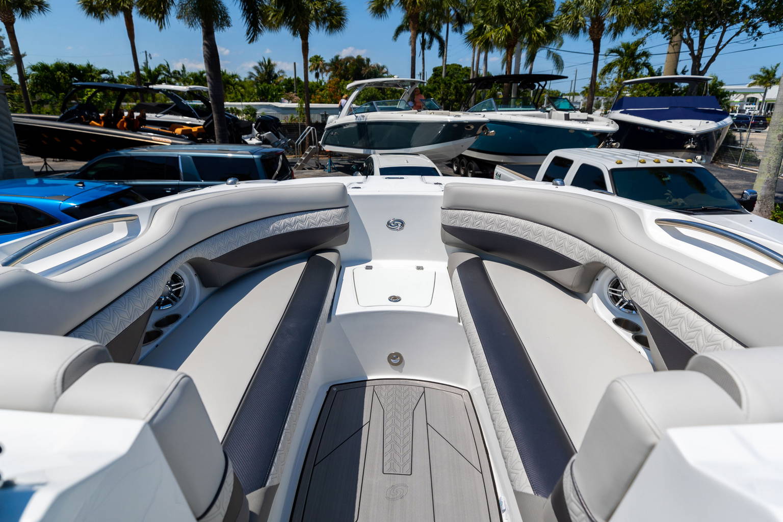 New 2023 Hurricane SunDeck 2690 OB #2446 image 29