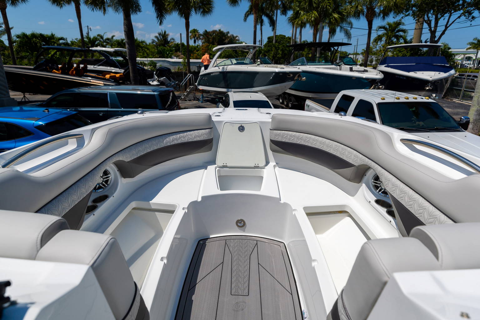 New 2023 Hurricane SunDeck 2690 OB #2446 image 30
