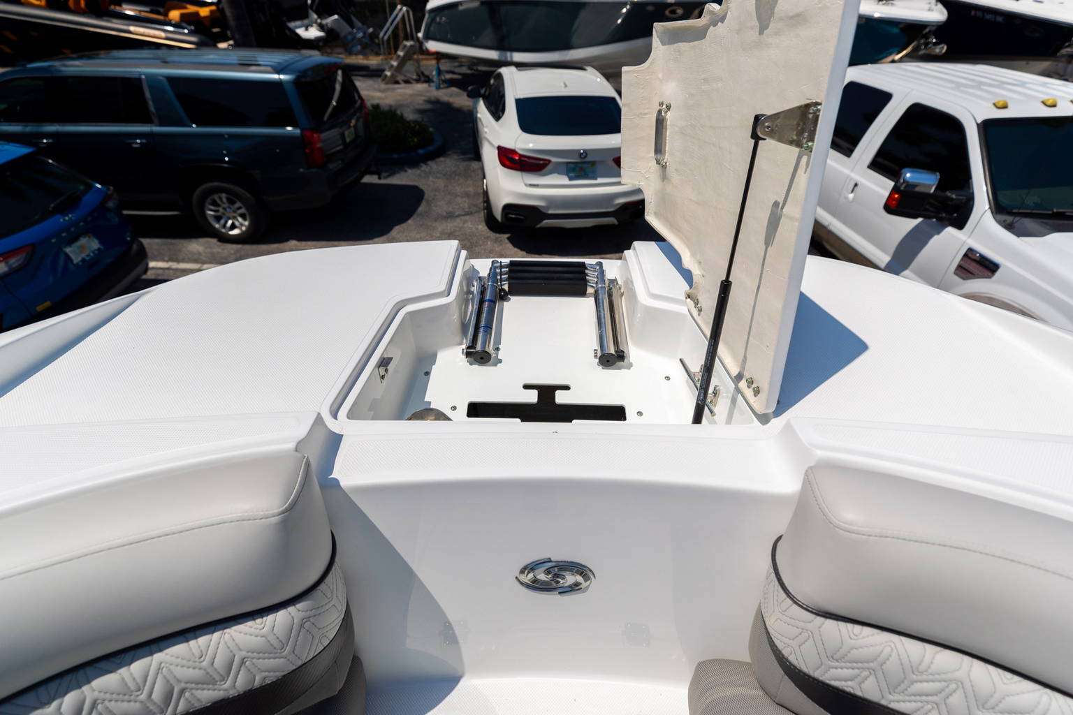 New 2023 Hurricane SunDeck 2690 OB #2446 image 32