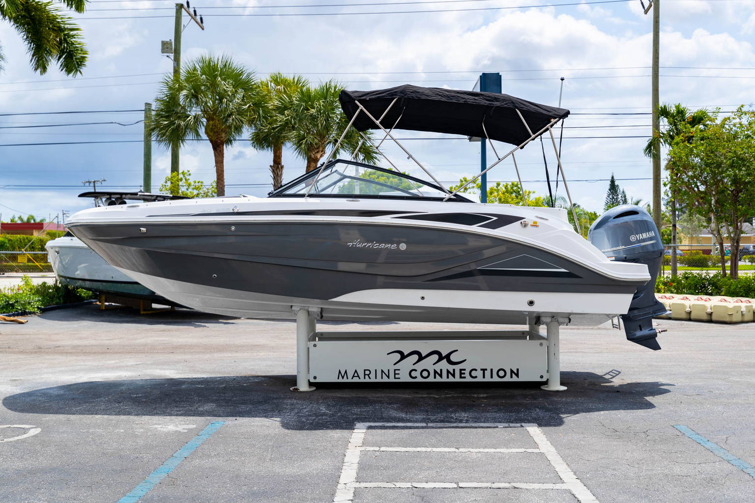 New 2023 Hurricane SunDeck 235 OB #1887 image 5