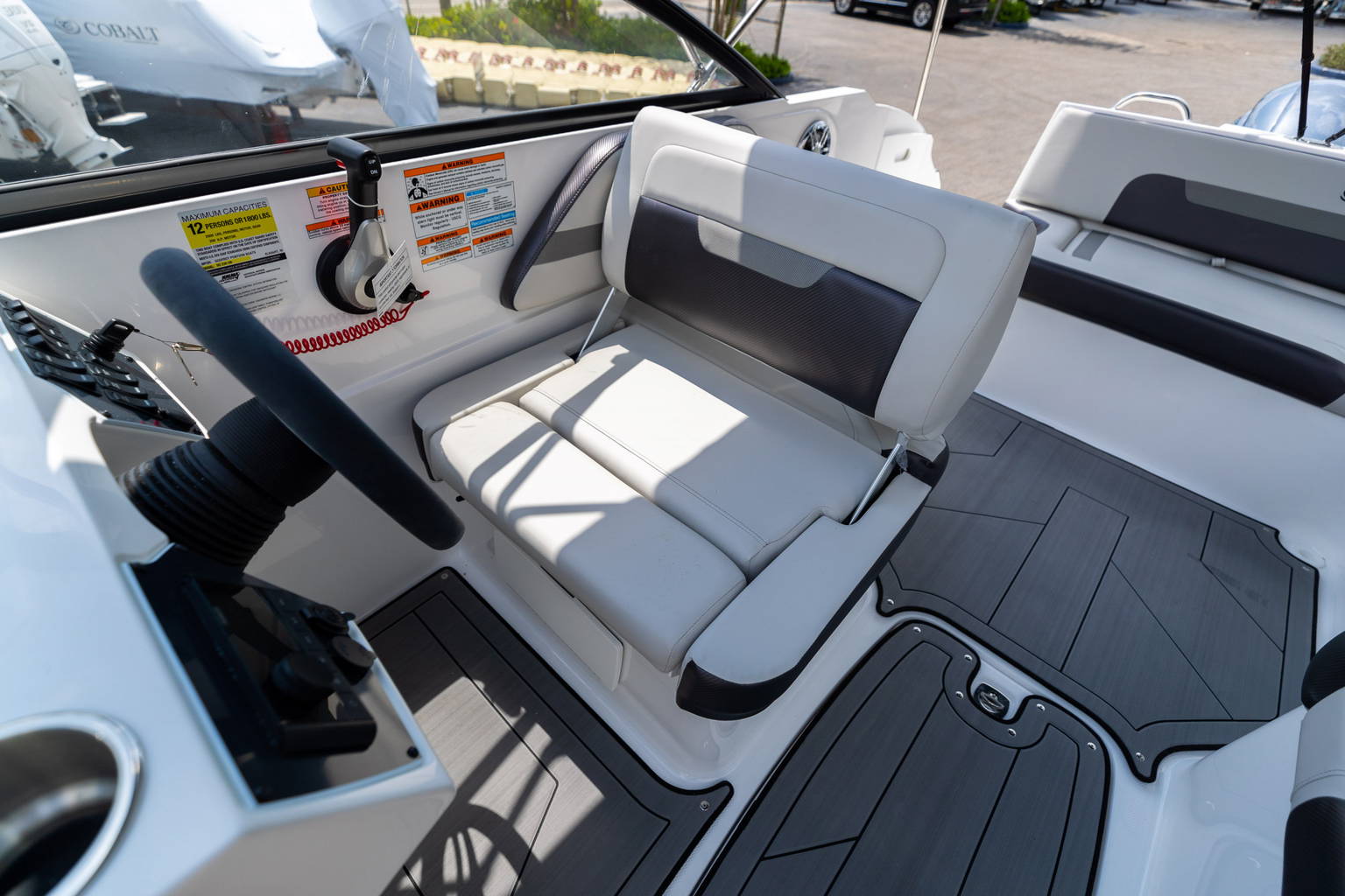 New 2023 Hurricane SunDeck 235 OB #1887 image 25
