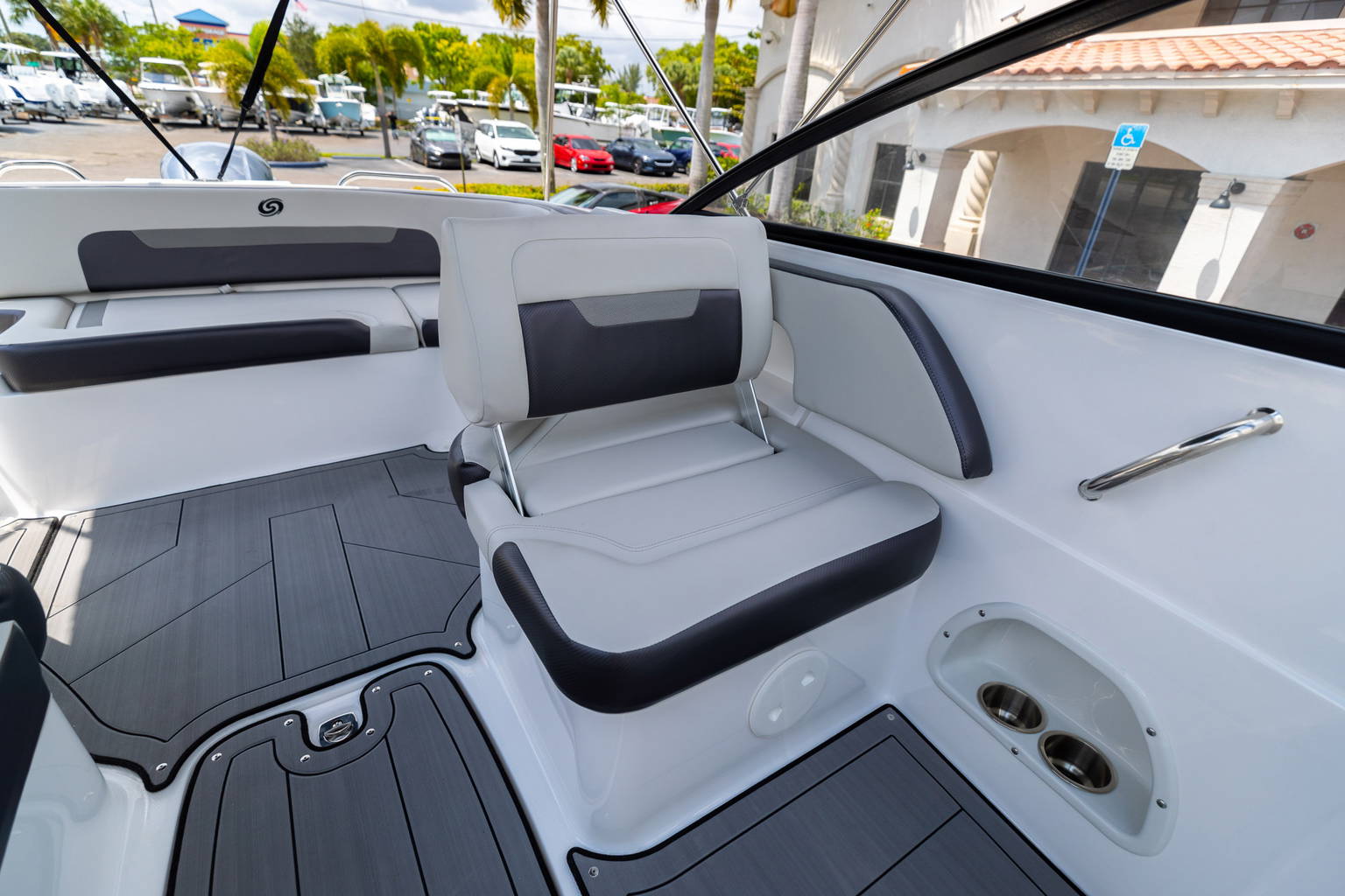 New 2023 Hurricane SunDeck 235 OB #1887 image 26