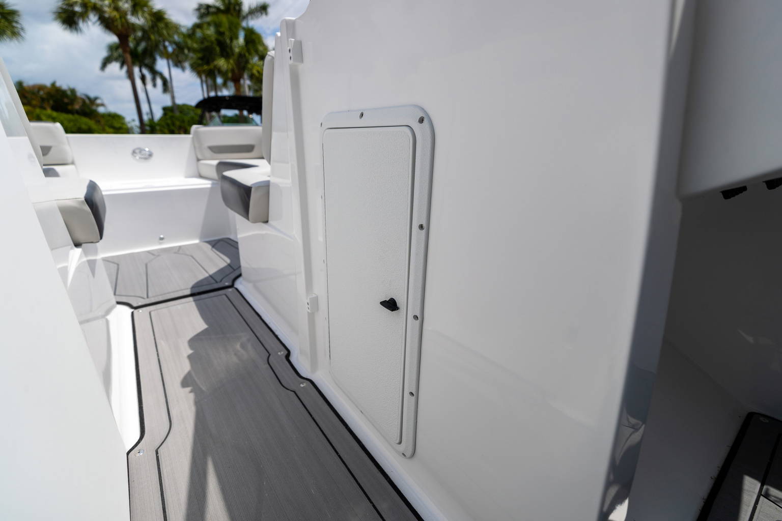 New 2023 Hurricane SunDeck 235 OB #1887 image 29
