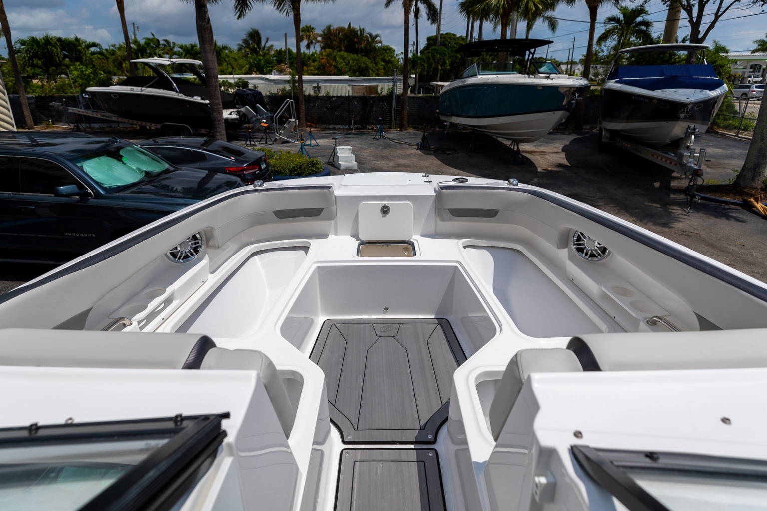 New 2023 Hurricane SunDeck 235 OB #1887 image 31