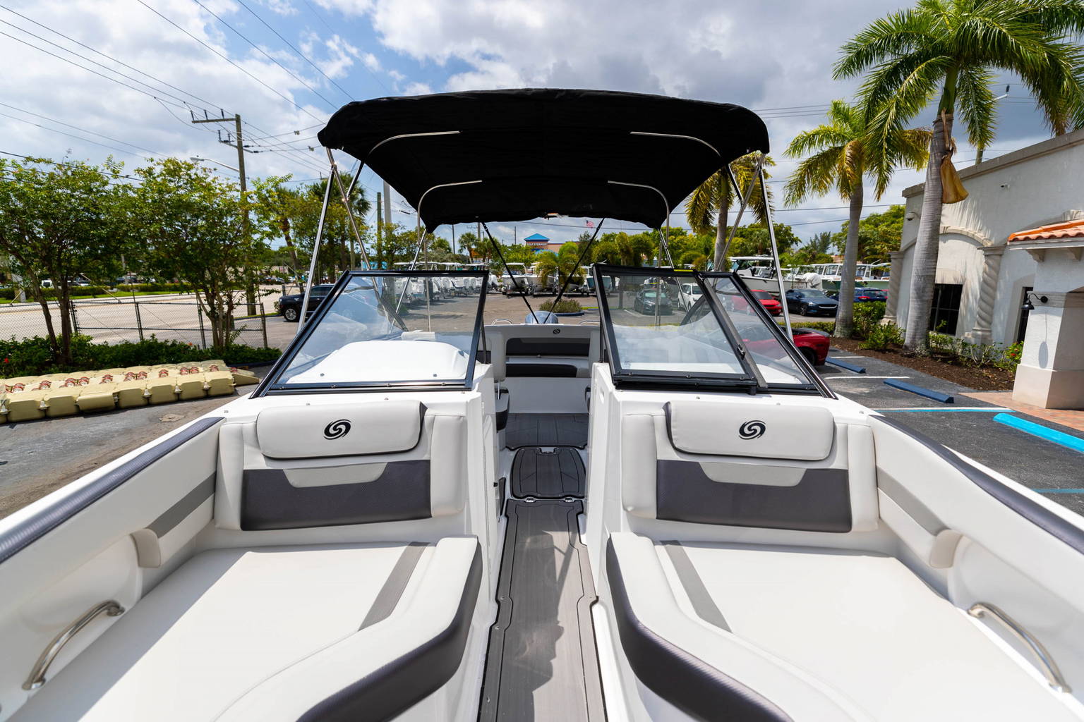 New 2023 Hurricane SunDeck 235 OB #1887 image 32