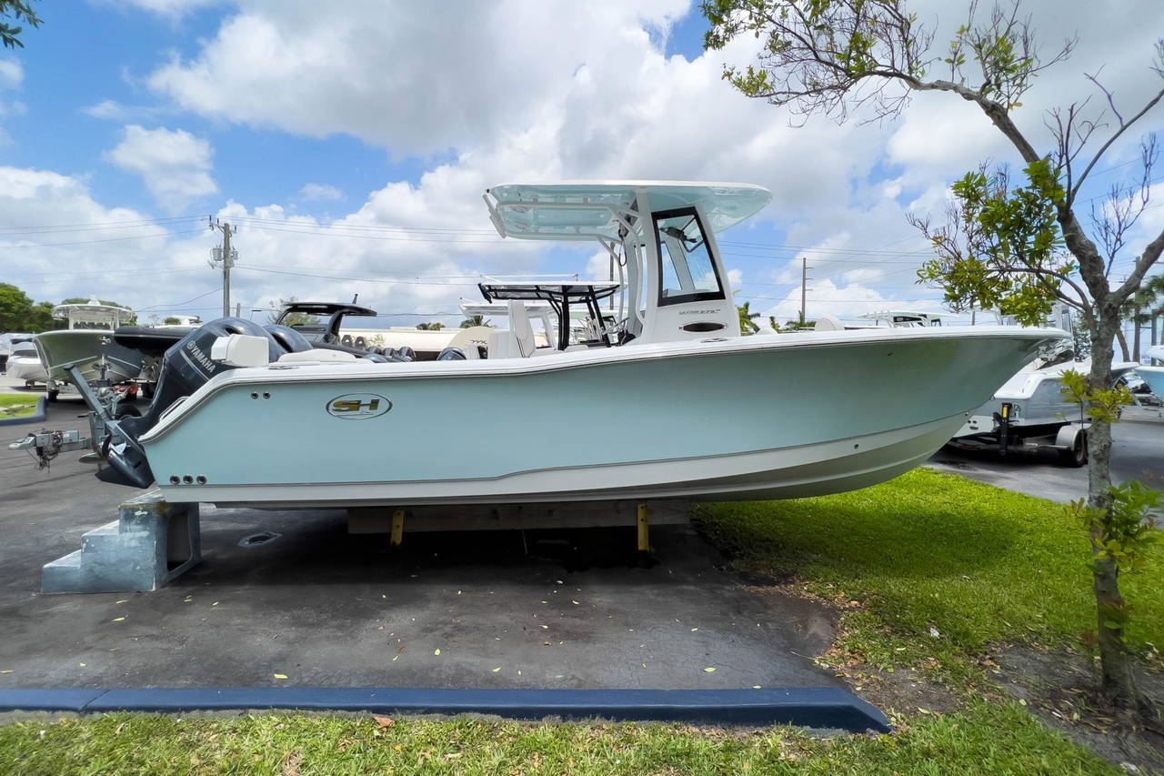 Main image of Sea Hunt Ultra 275 SE in West Palm Beach, FL