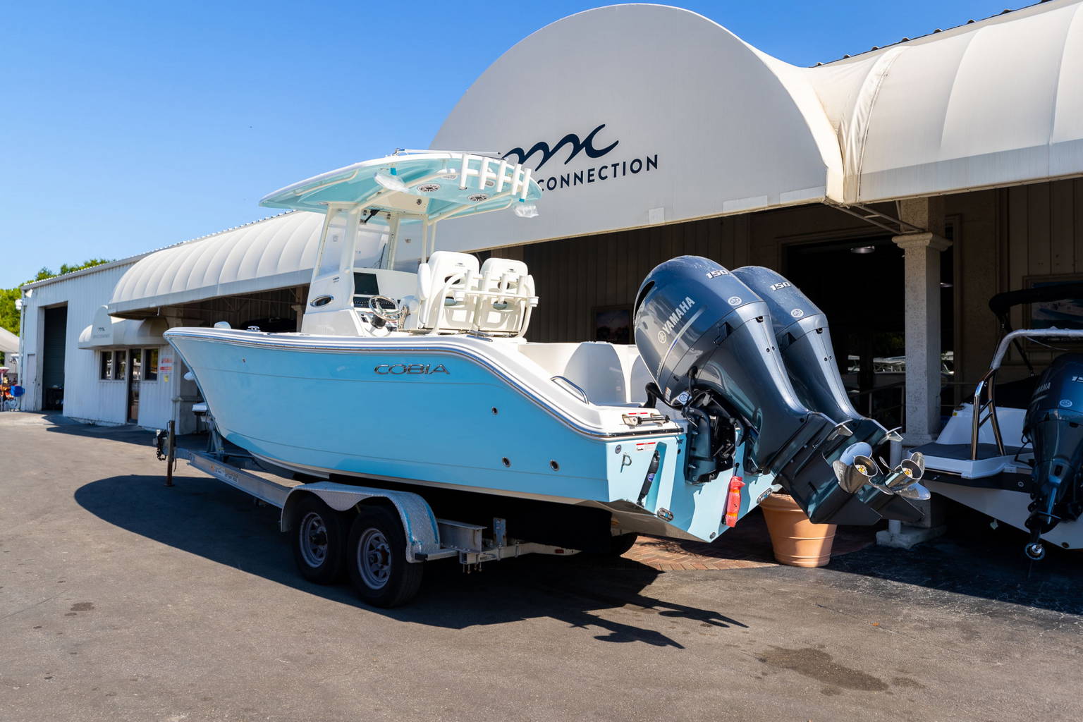 New 2023 Cobia 262 CC #C073 image 2