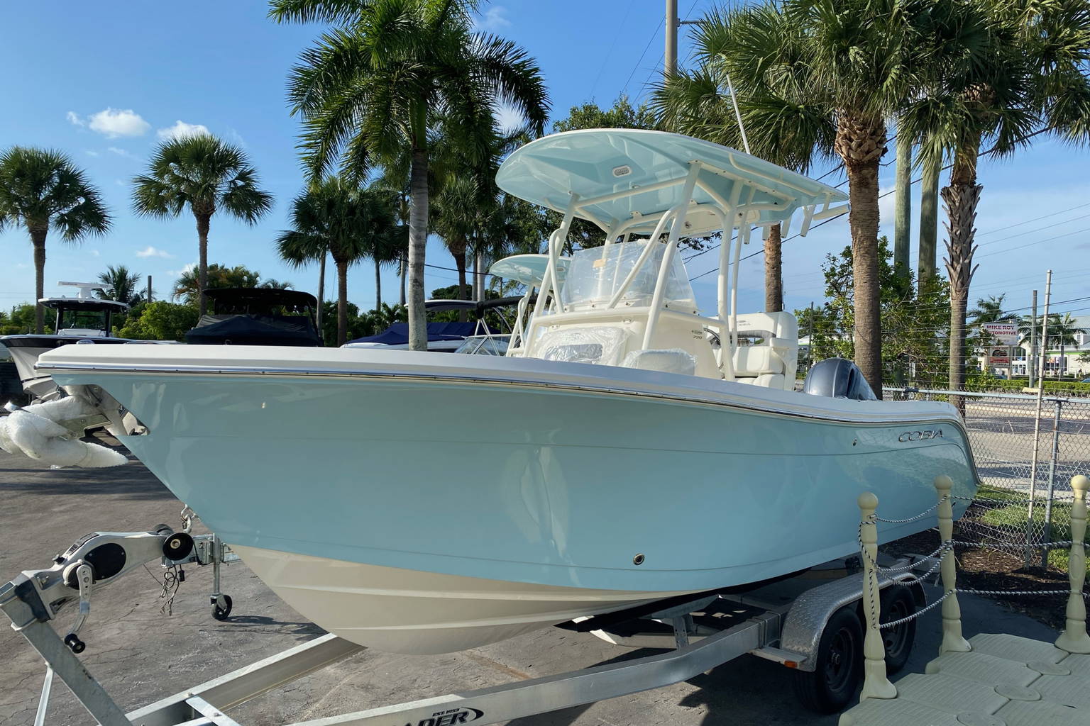 New 2023 Cobia 220 CC #X101 image 2