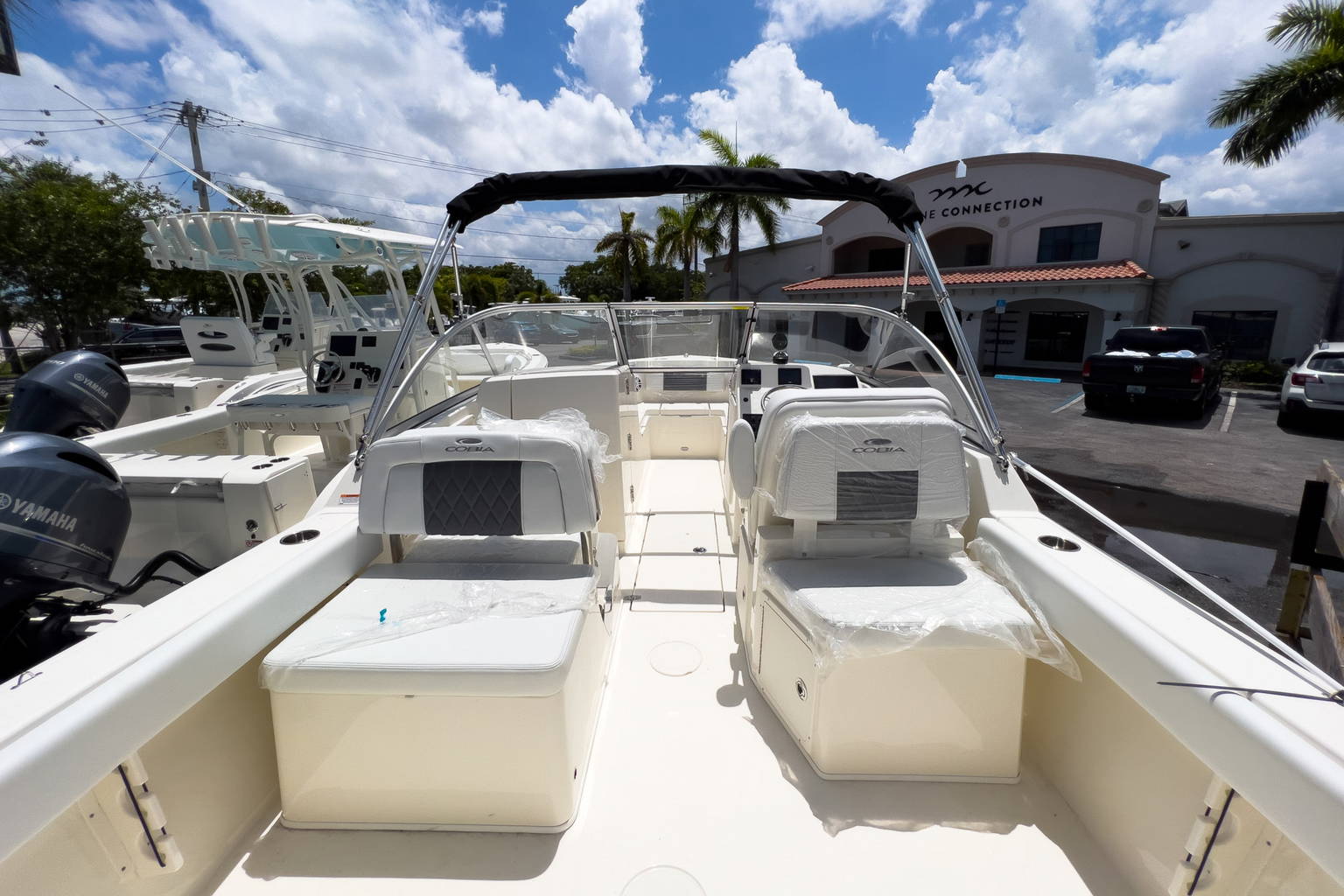 Used 2023 Cobia 220 DC #G033 image 4