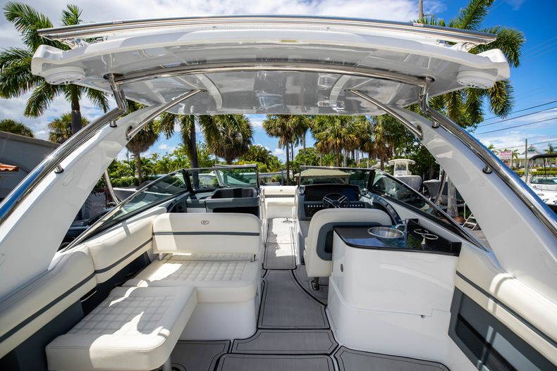 Alternative image of Cobalt 30SC in West Palm Beach, FL