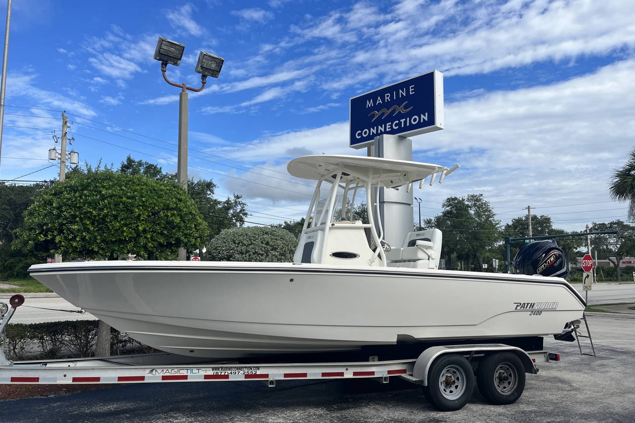 Main image of Pathfinder 2400 TRS in Vero Beach, FL