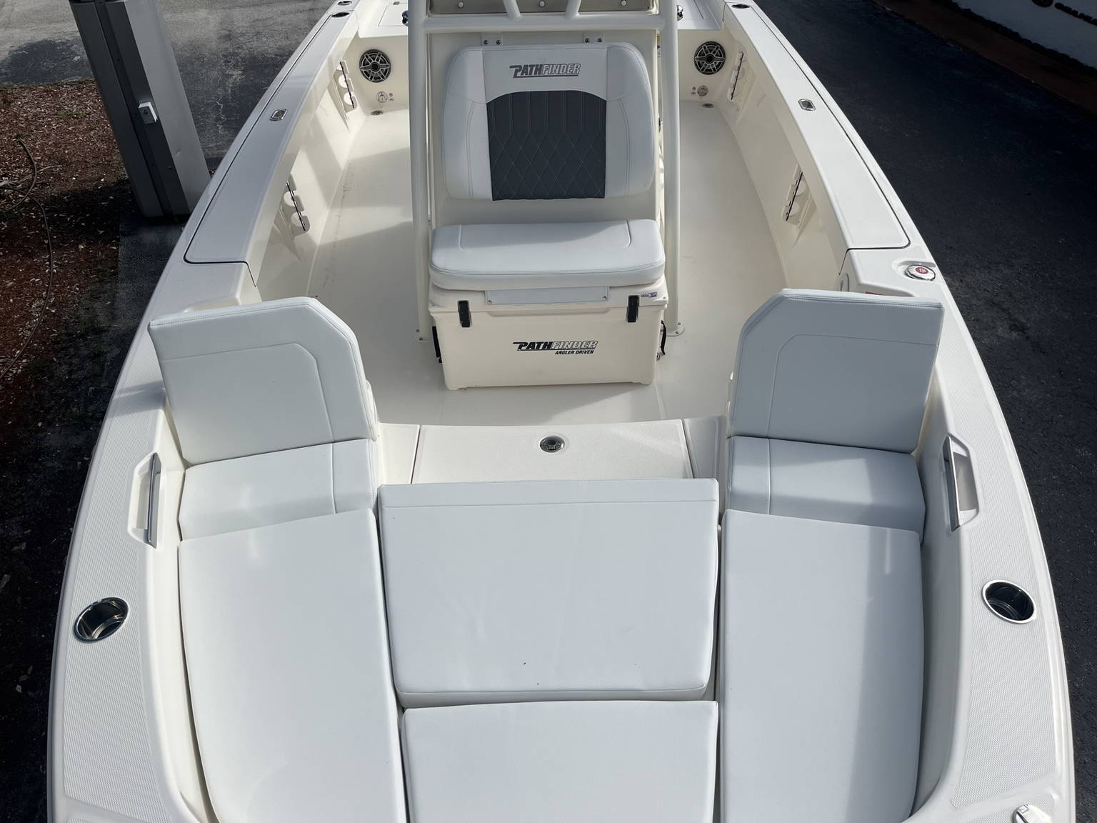 Alternative image of Pathfinder 2400 TRS in Vero Beach, FL