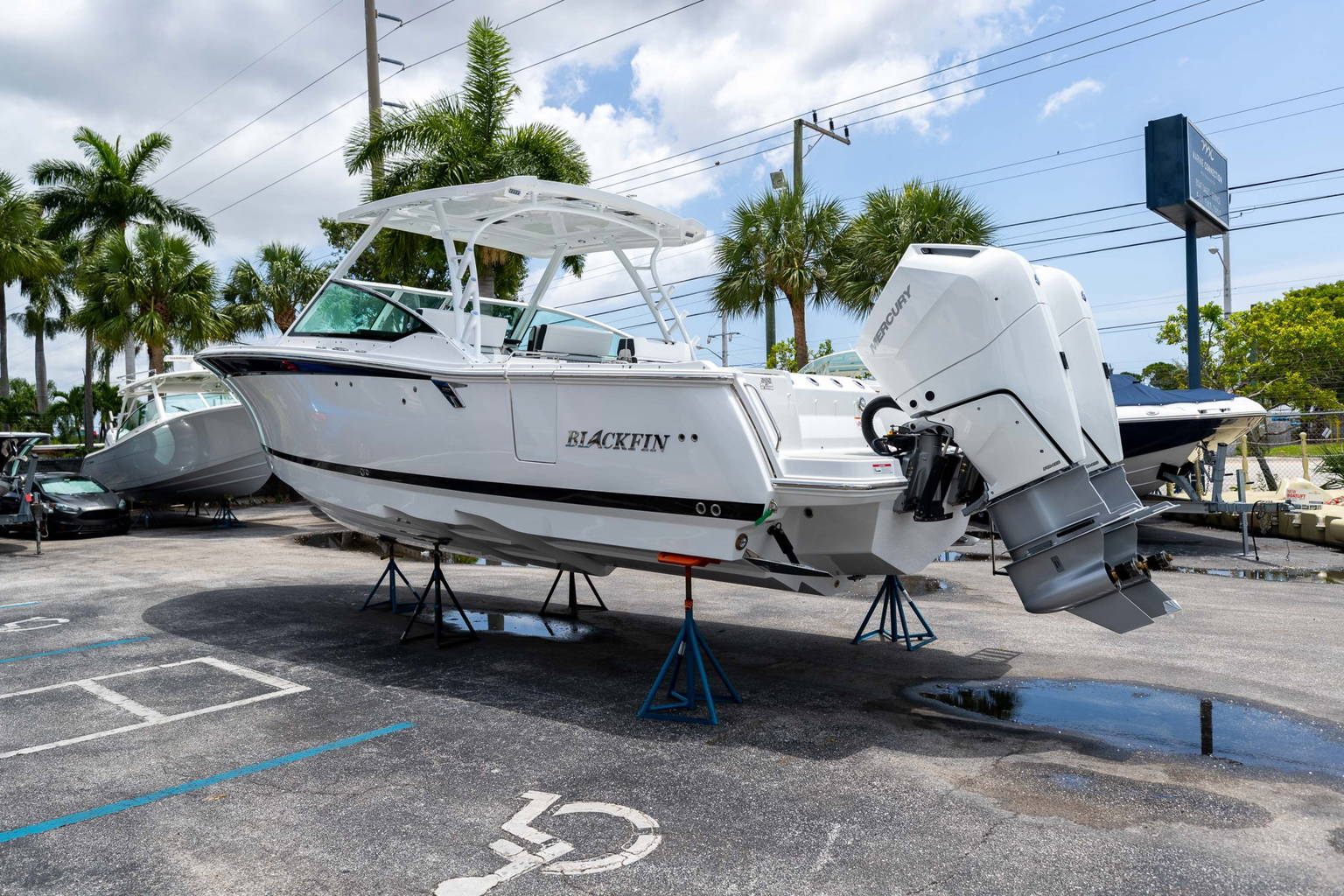 New 2023 Blackfin 302DC #L101 image 6