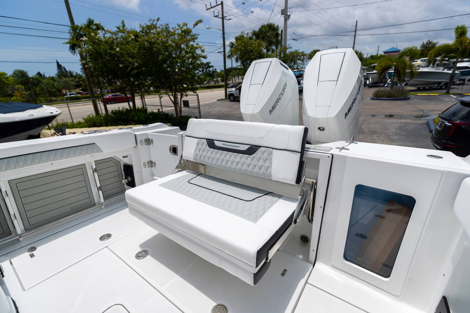 New 2023 Blackfin 302DC #L101 image 15