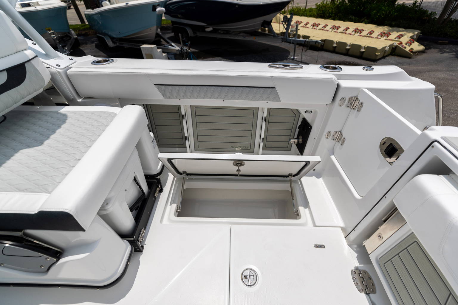 New 2023 Blackfin 302DC #L101 image 19