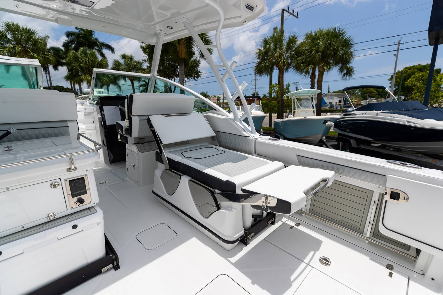 New 2023 Blackfin 302DC #L101 image 23