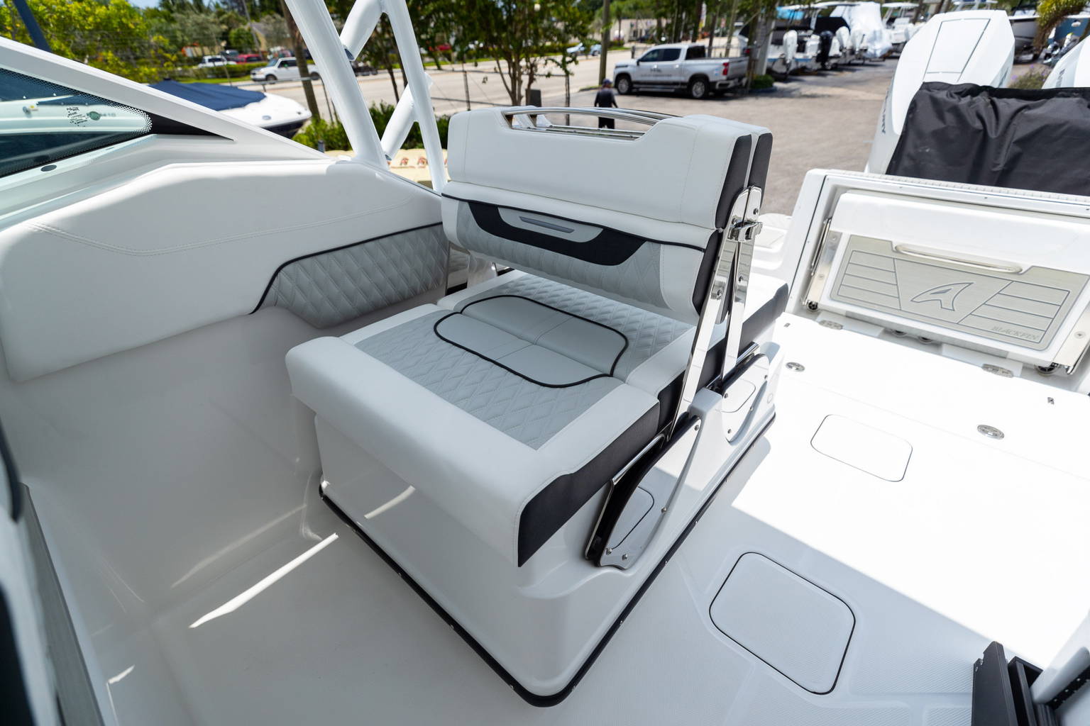 New 2023 Blackfin 302DC #L101 image 31