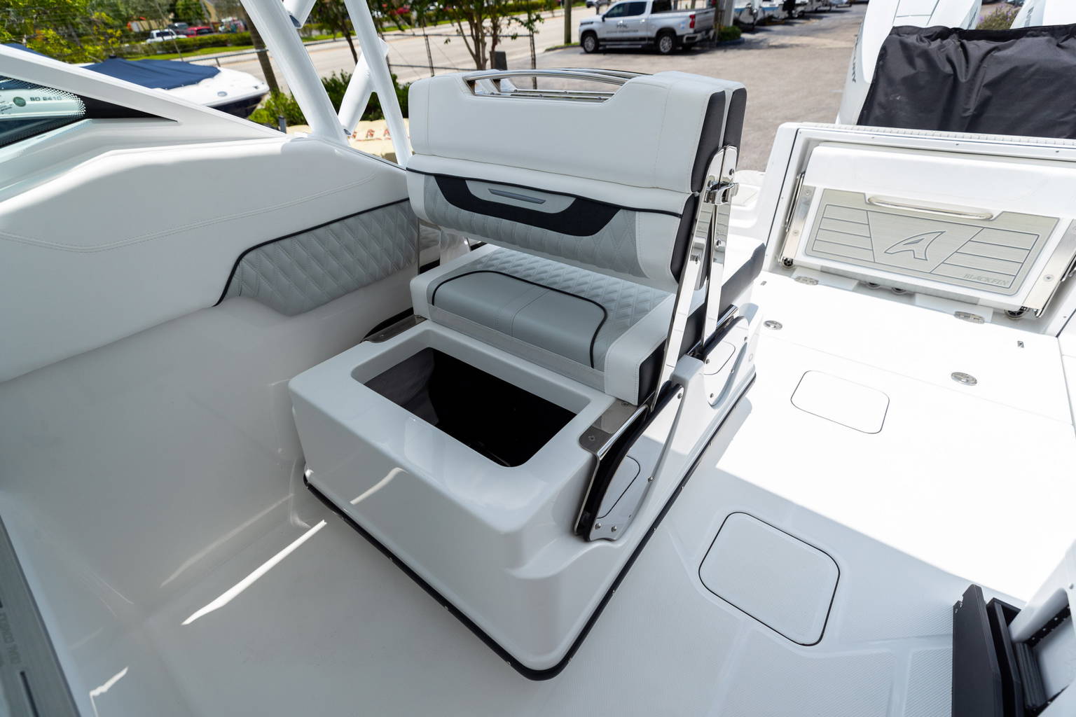 New 2023 Blackfin 302DC #L101 image 32