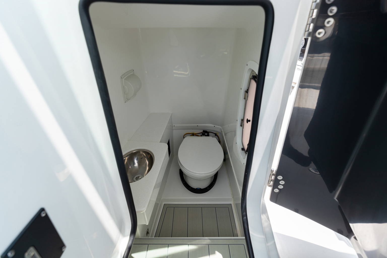 New 2023 Blackfin 302DC #L101 image 43