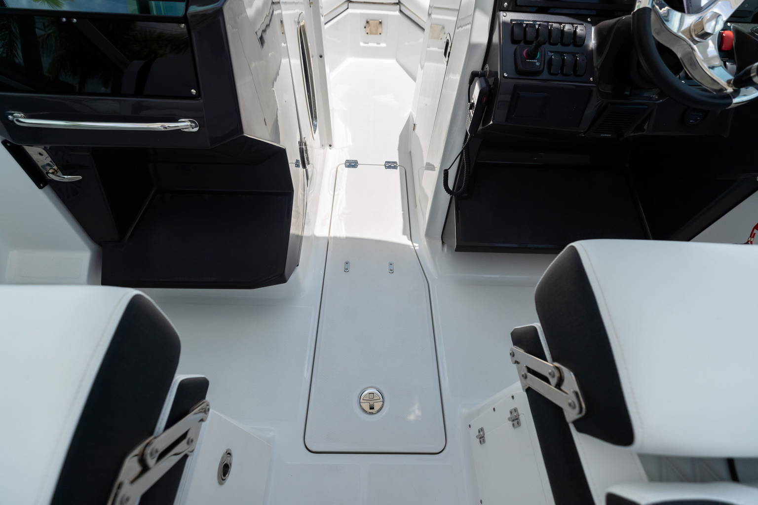 New 2023 Blackfin 302DC #L101 image 48