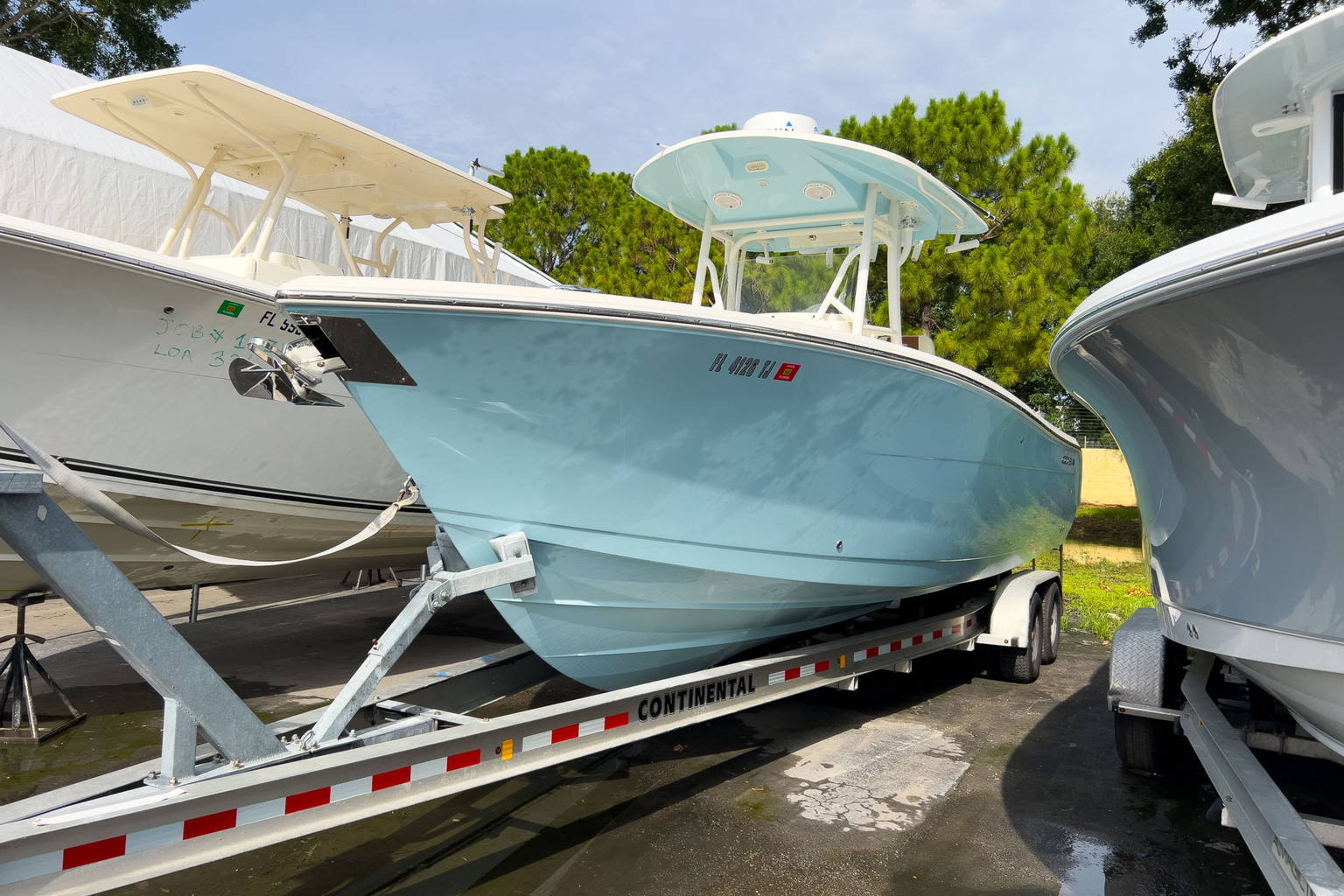 Used 2019 Cobia 277 #W066 image 2