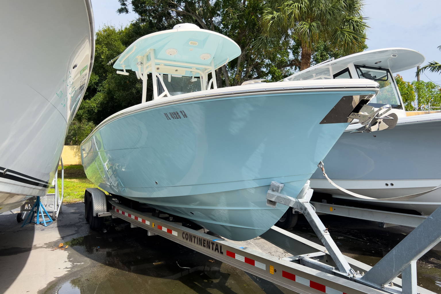 Used 2019 Cobia 277 #W066 image 1