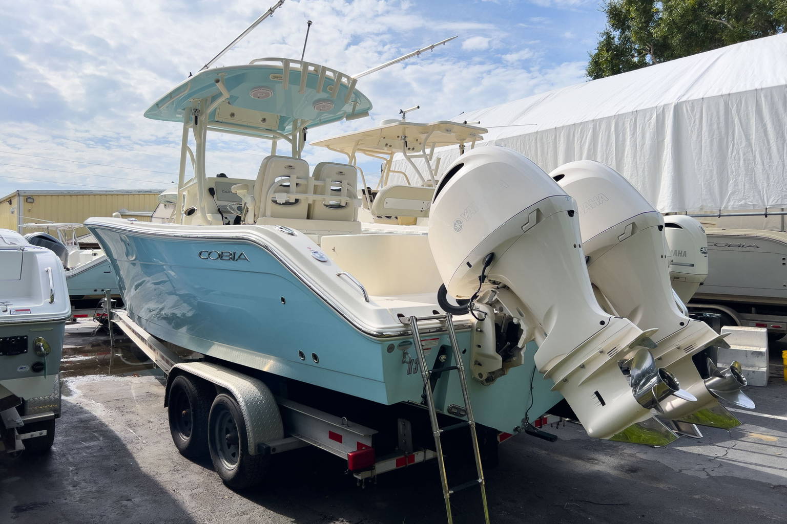 Used 2019 Cobia 277 #W066 image 3