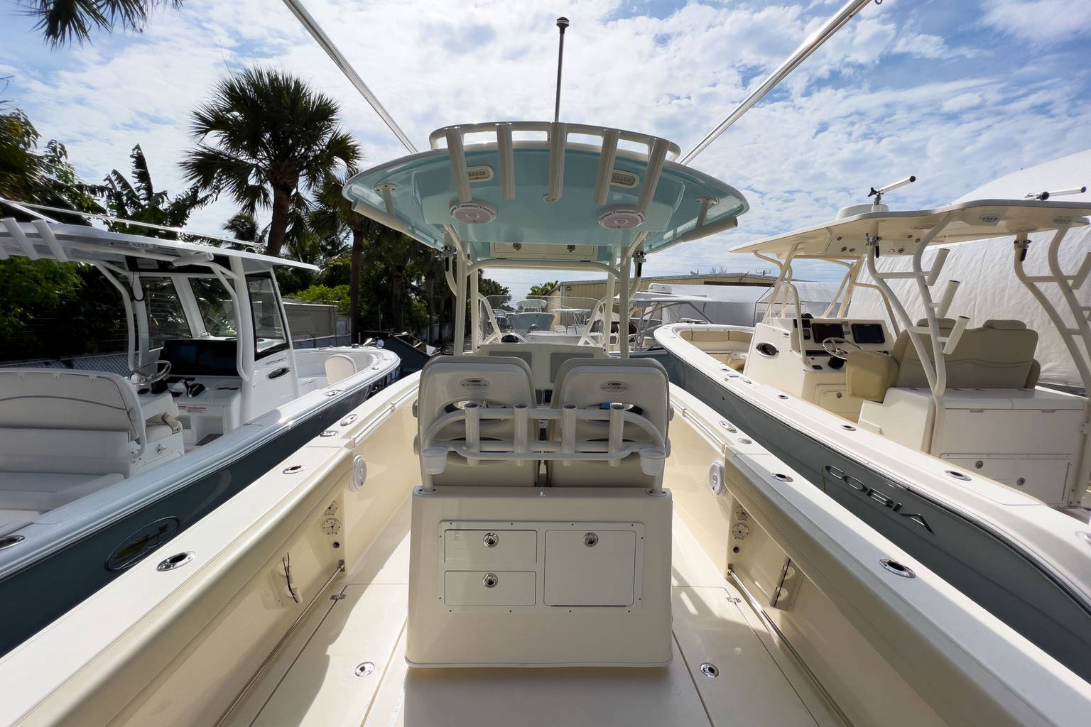 Used 2019 Cobia 277 #W066 image 5