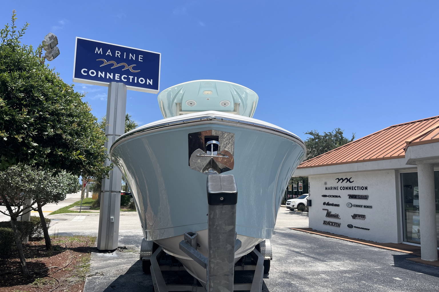 Used 2017 Cobia 277 #W100 image 3