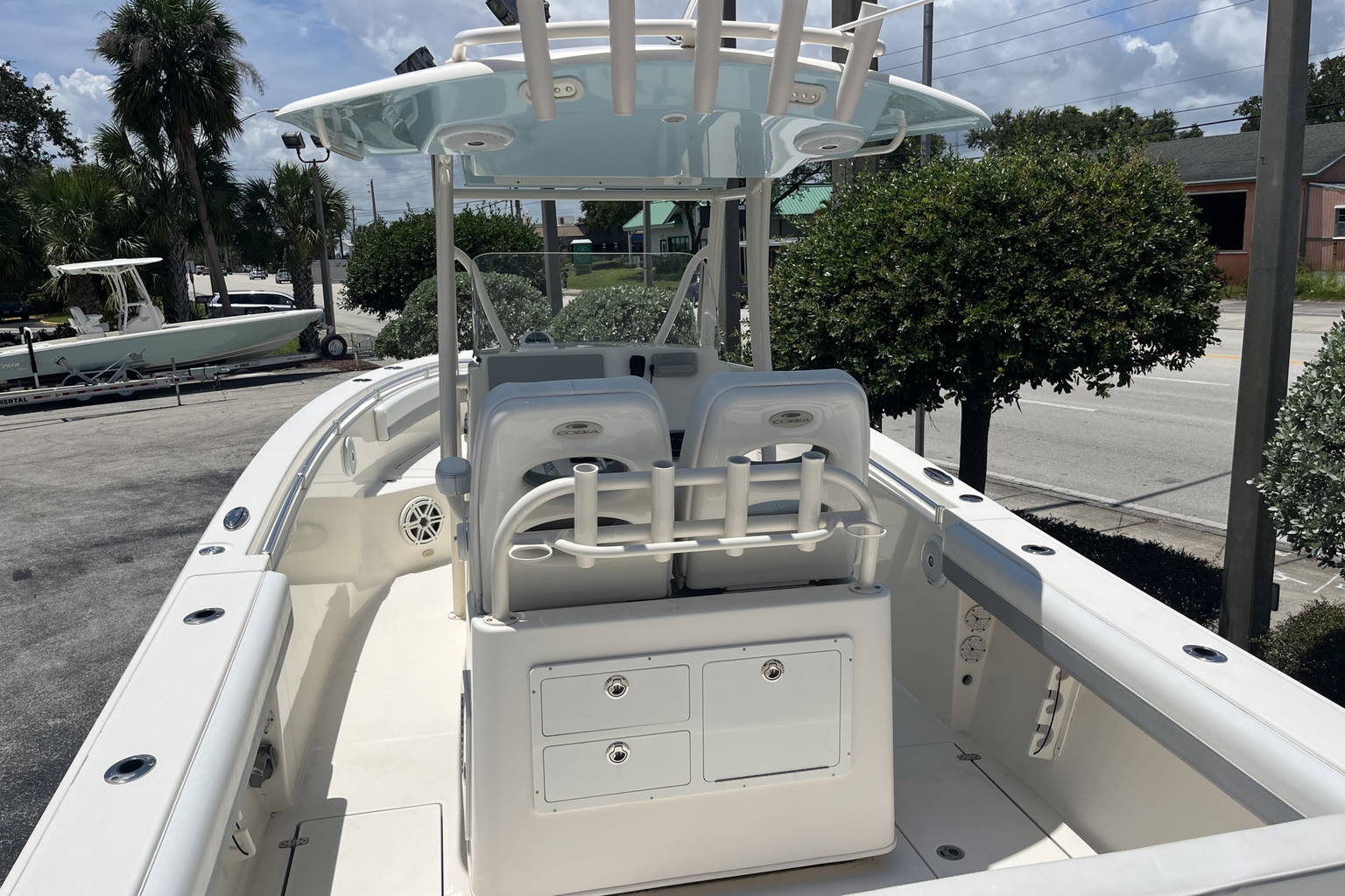 Used 2017 Cobia 277 #W100 image 10