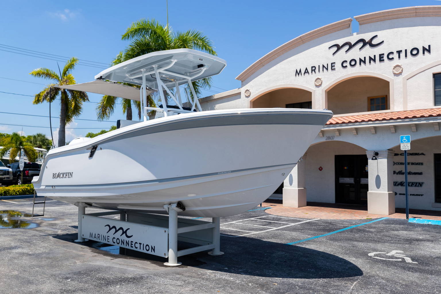 New 2023 Blackfin 222CC #B315 image 2